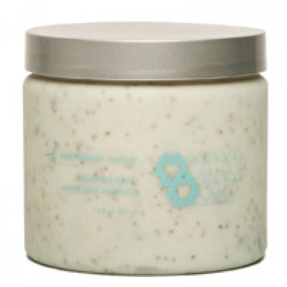 red flower bioactive berry white peat exfoliant
